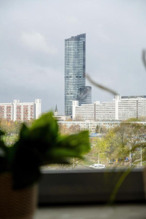 Trendy Studios With Home Office Near Wroclaw Main Station By Noclegi Renters Exterior foto